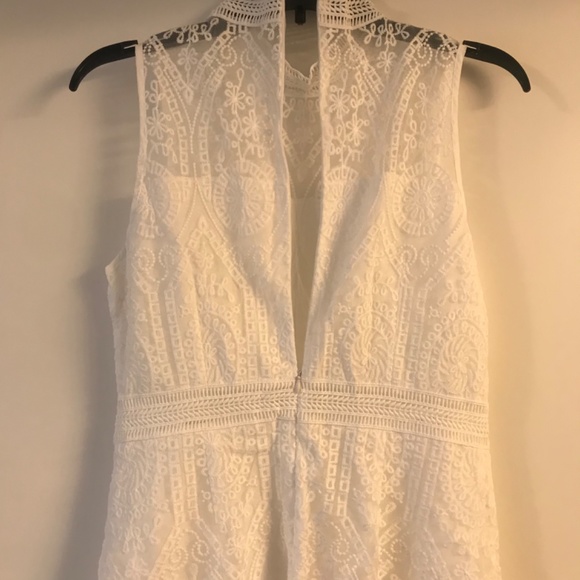 Lace Knee-length Dress - Picture 6 of 9